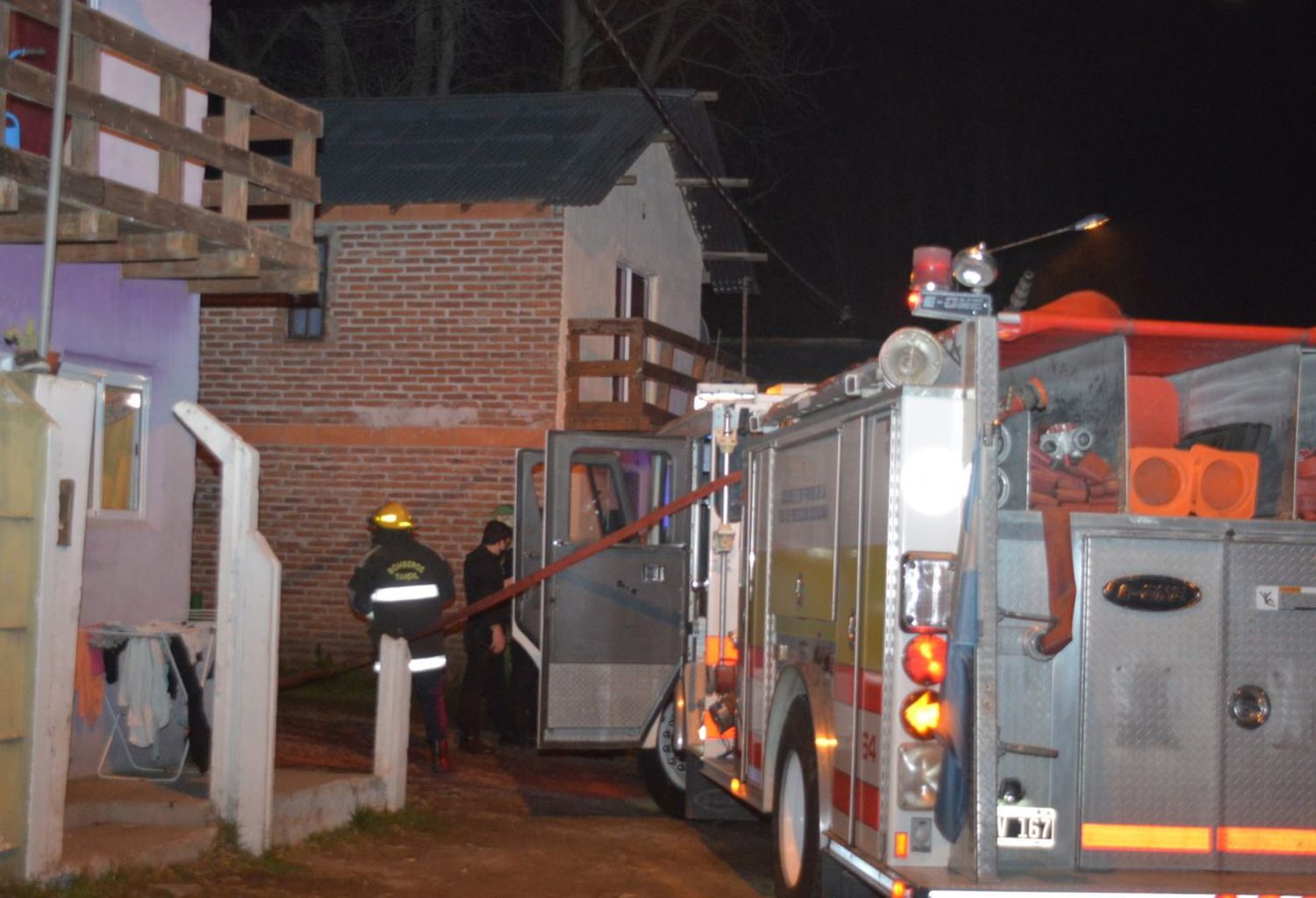 El incendio en un departamento causó alarma en Calihué al 1300