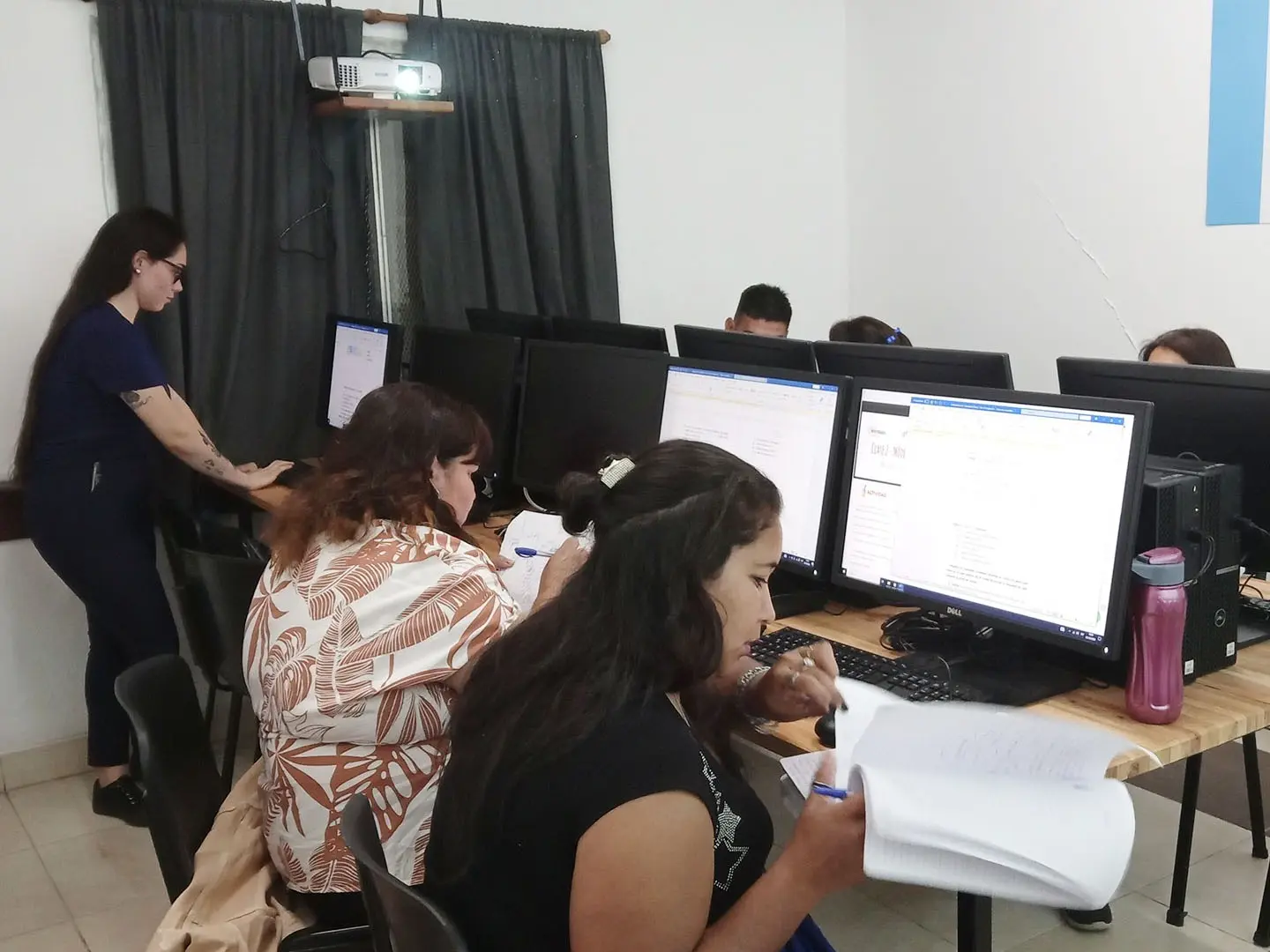 Comenzó el cursado del Programa Oportunidades para educación secundaria de jóvenes y adultos