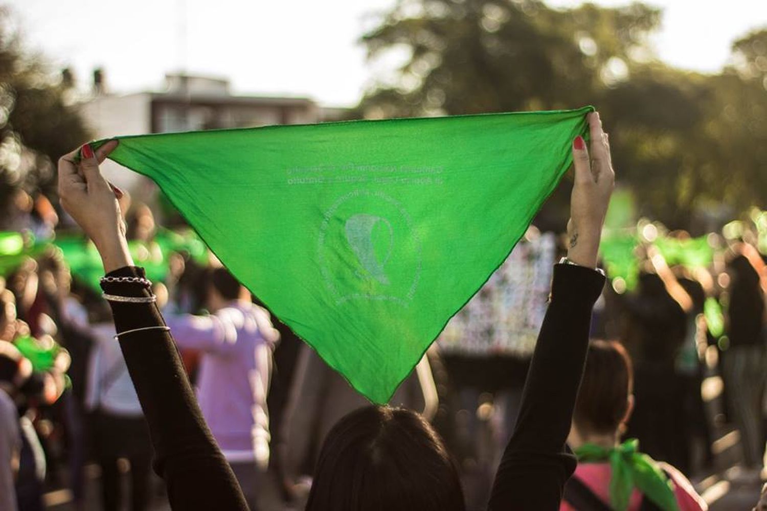 El lunes habrá un pañuelazo en defensa del aborto legal