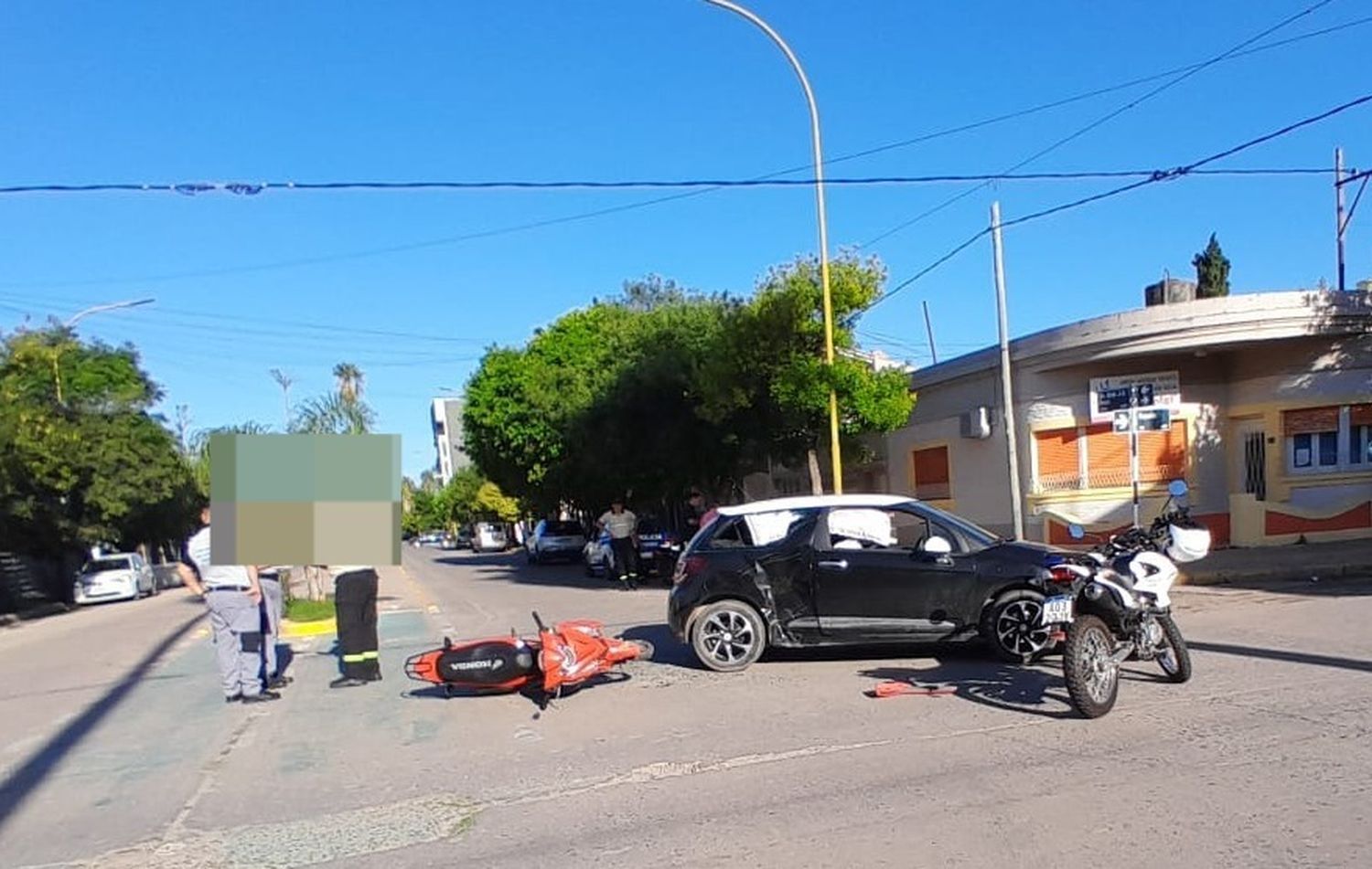 El accidente ocurrido en bulevar Roca y España.