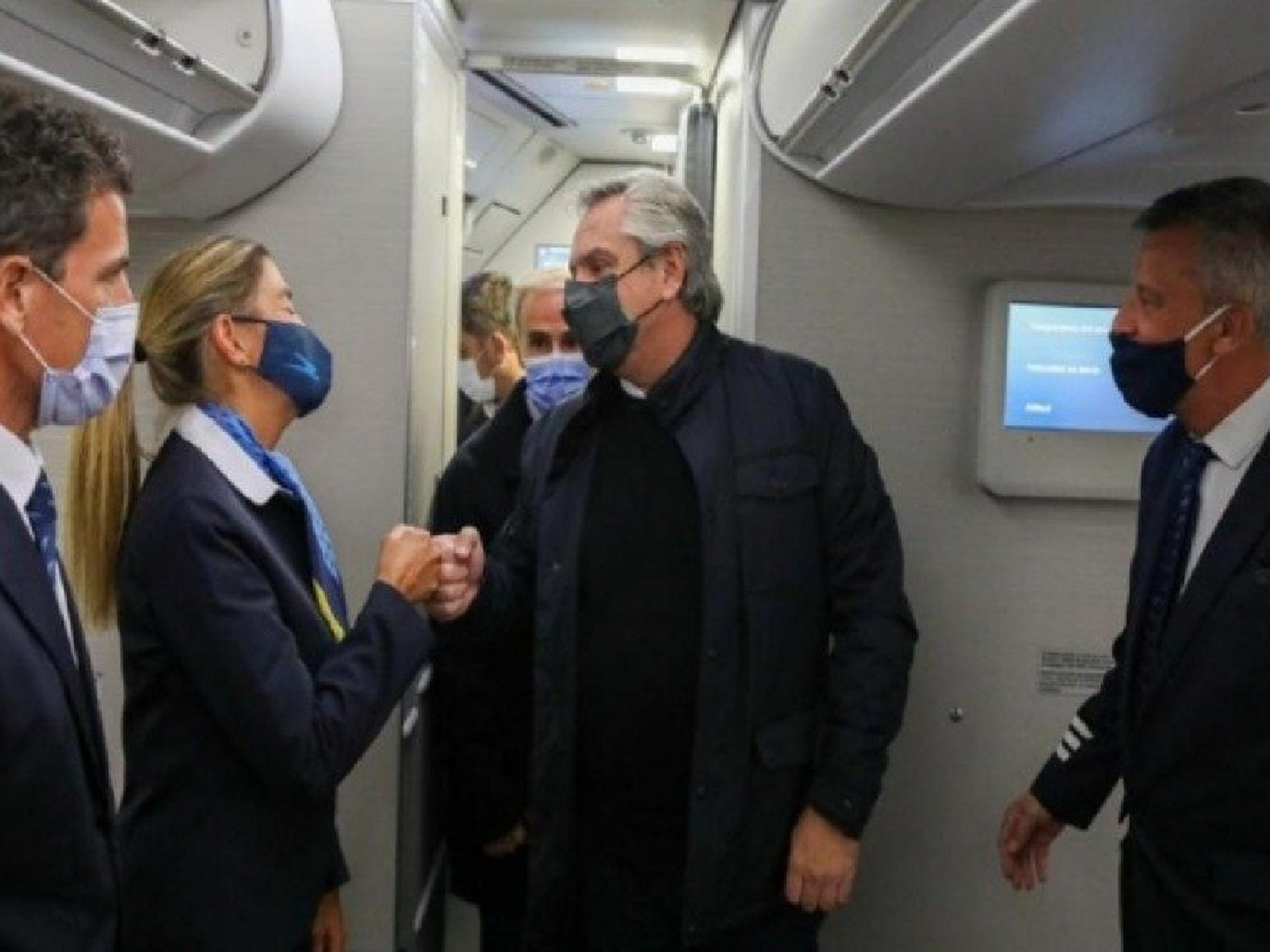 Fernández partió a Rusia y Cristina Fernández queda a cargo del ejecutivo en medio de la rebelión de Máximo