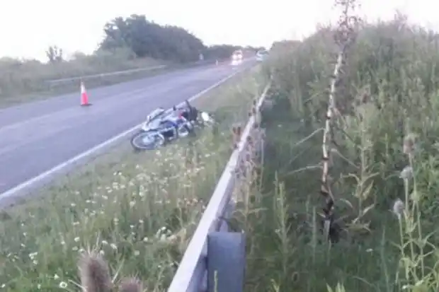 Falleció motociclista colombiano que cayó de la moto en ruta 20 