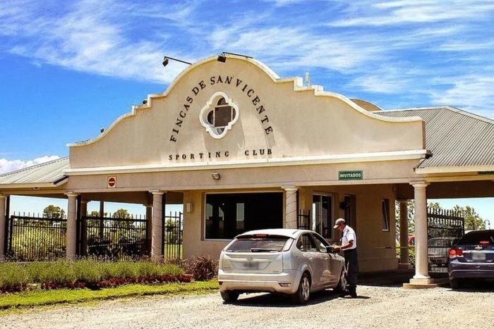 Fincas de San Vicente, el country donde está viviendo Martín Insaurralde.