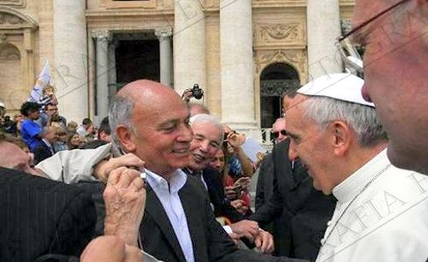 El "Momo" Venegas estuvo junto al Papa Francisco en el Vaticano