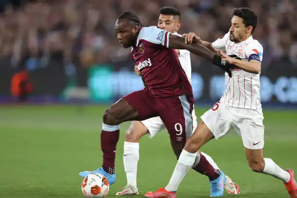 West Ham superó en el alargue a Sevilla.