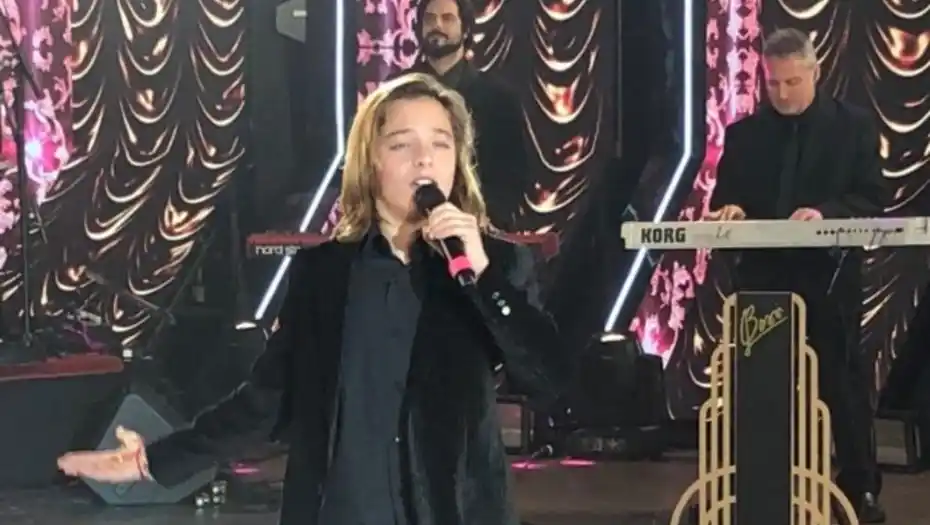 Izán Llunas, el mini Luis Miguel, cantó en la apertura de “ShowMatch”