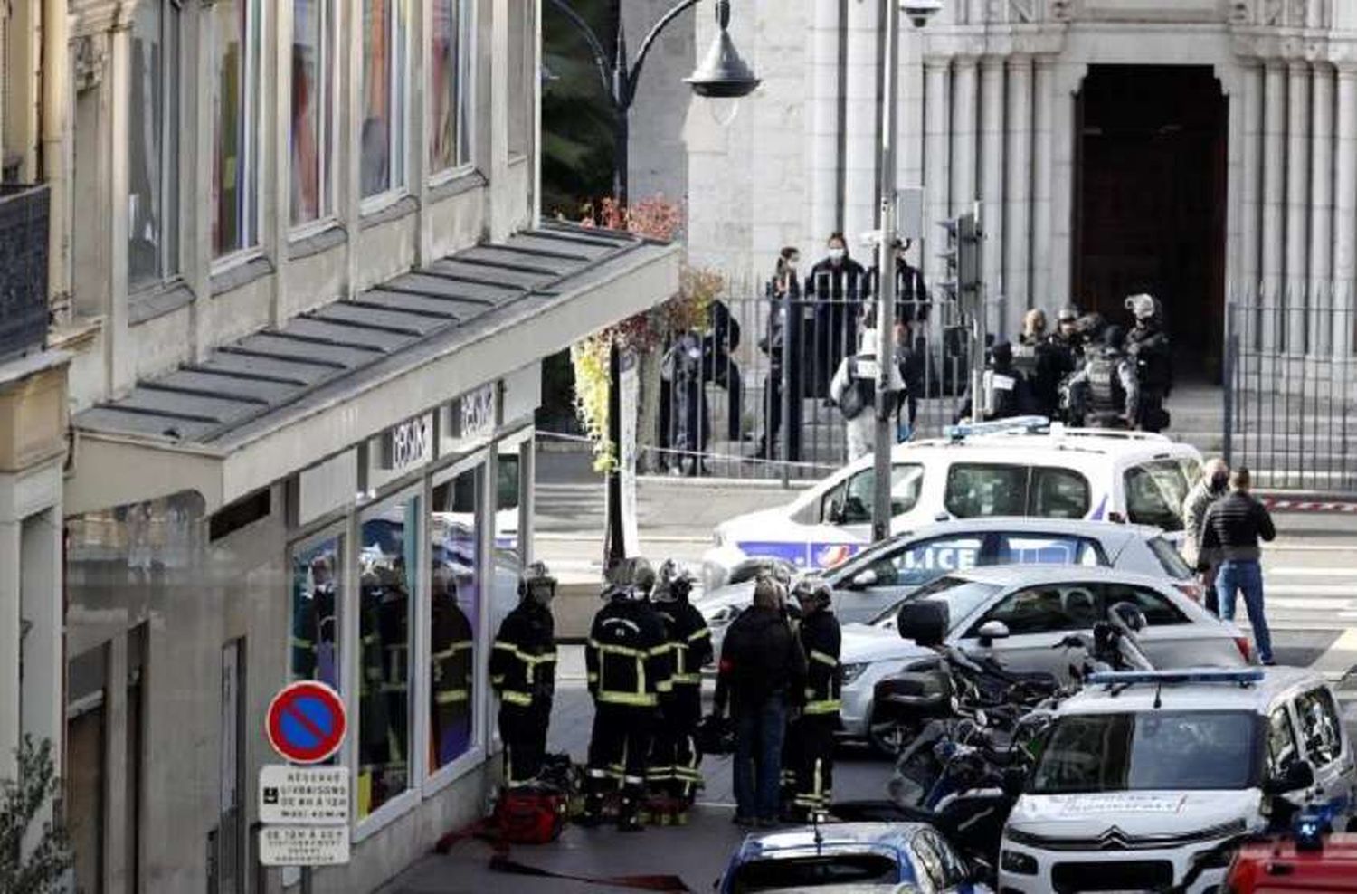 Al menos tres muertos y varios heridos en ataque terrorista en Francia
