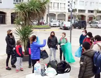 Limpiaron basura en la playa