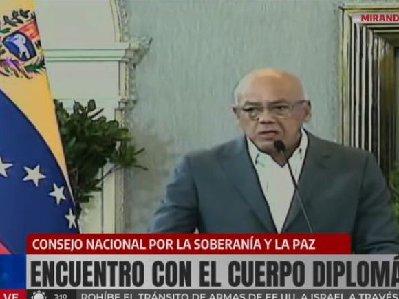 "Todos estamos en contra de la agresión militar o armada": Jorge Rodríguez ante los diplomáticos