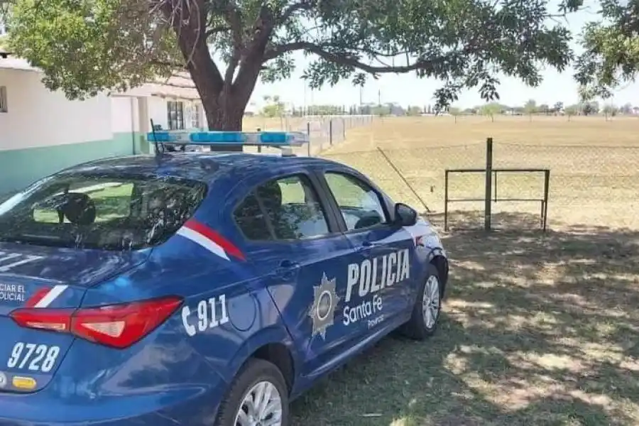 Robaron y dañaron las instalaciones de un club de San Vicente