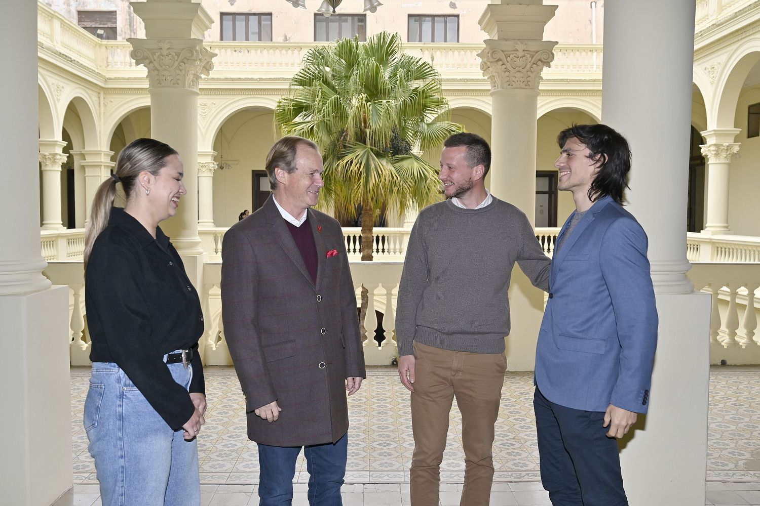 Bordet recibió a jóvenes entrerrianos que se formarán en el exterior