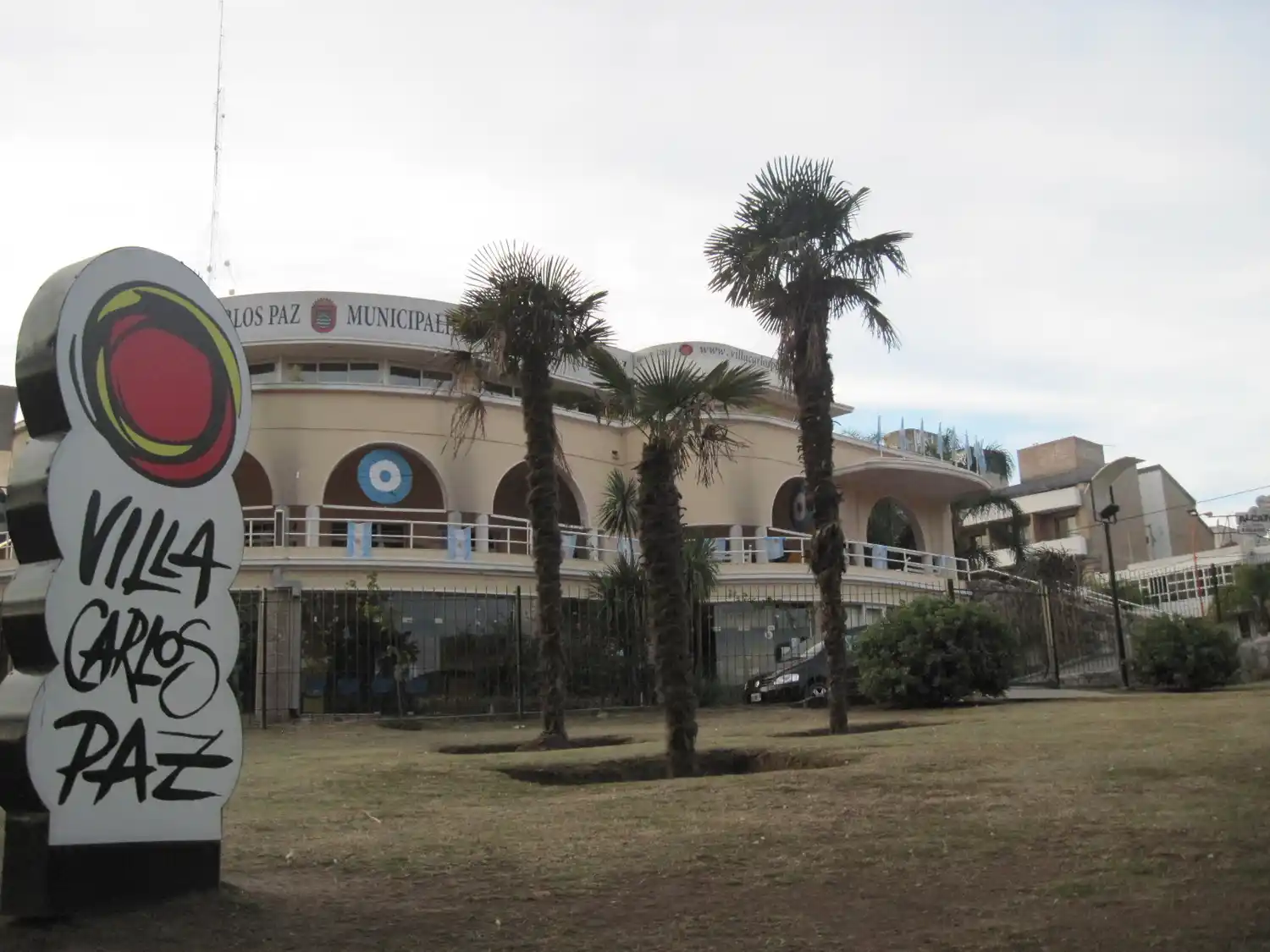 Carlos Paz: evacuaron la Municipalidad por una amenaza de bomba