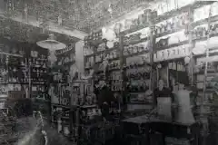 Almacenes, hoteles y lugares que quedaron en el olvido en calle Belgrano entre Rodríguez y Alem