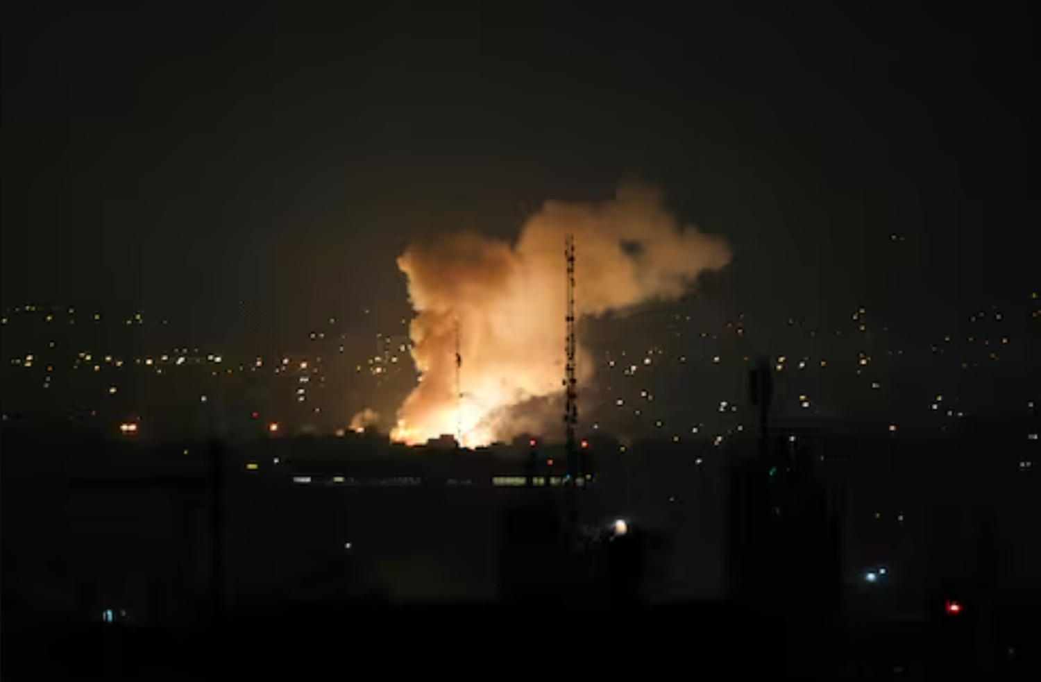 Espacios aéreos cerrados y vuelos desviados: impacto en la aviación comercial tras el ataque de Israel contra Irán