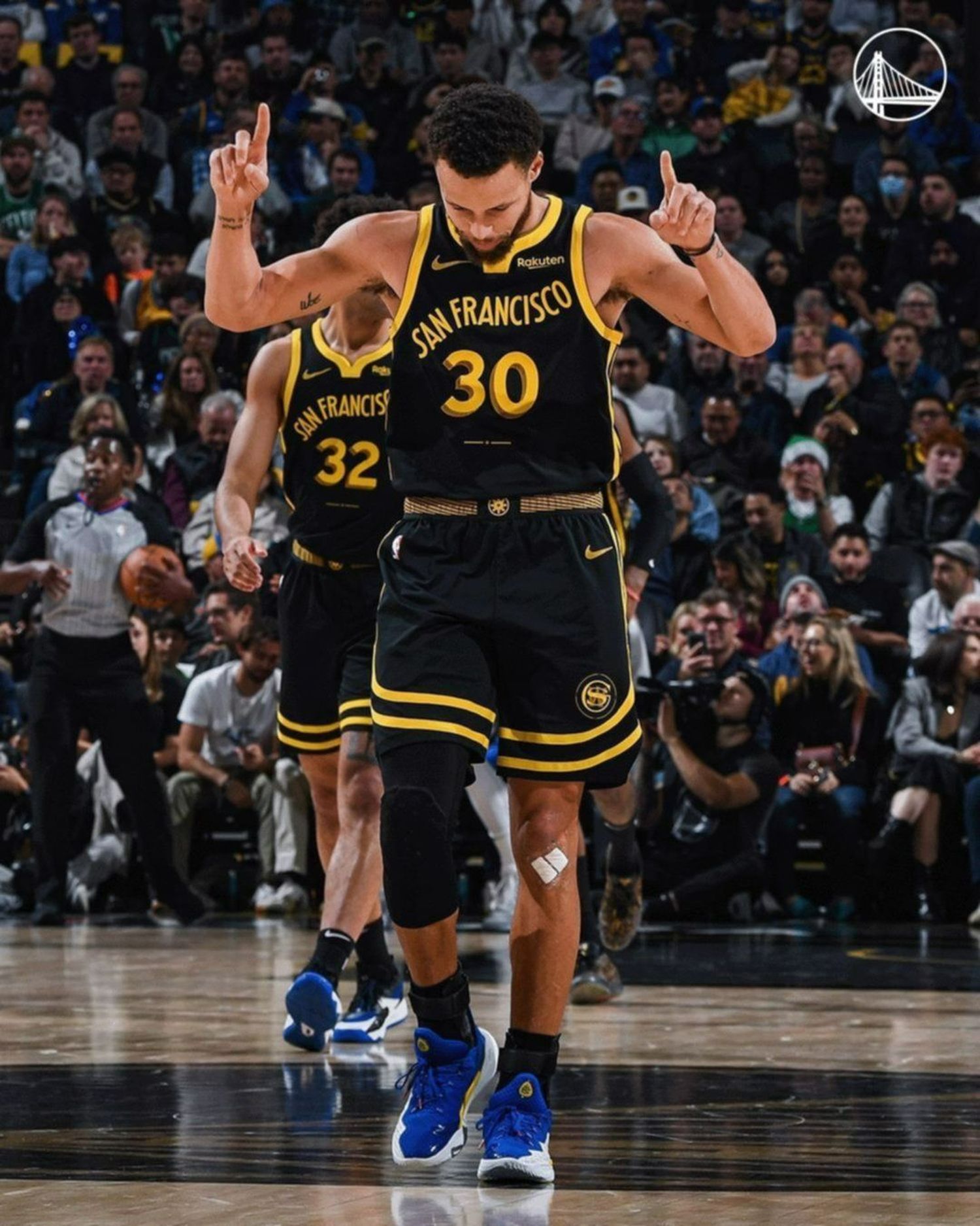 Así fue la increíble jugada de Stephen Curry para darle la victoria a los Warriors