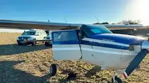 Gendarmería detuvo un avión con más de 300 kilos de cocaína cerca de Rosario.