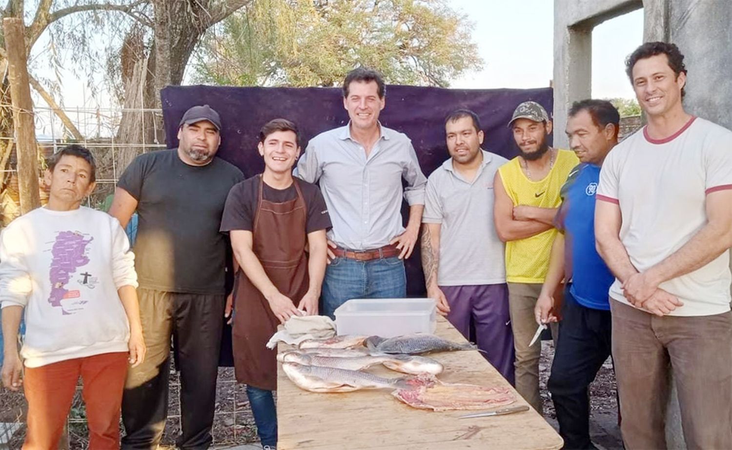 Capacitación en despinado para pescadores artesanales del barrio Carretera la Cruz