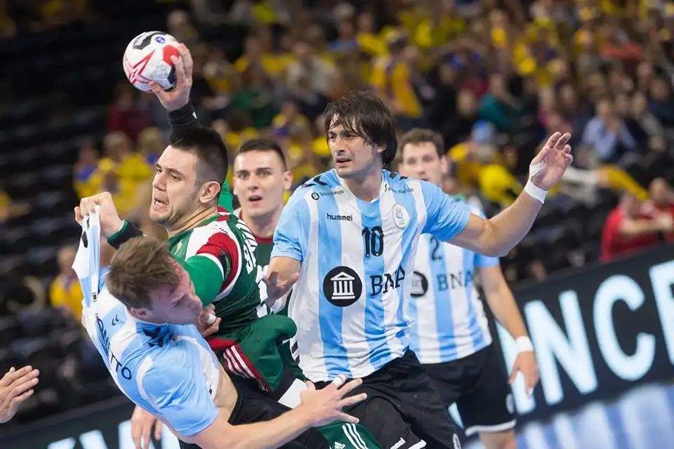 Empate de Los Gladiadores en el comienzo del Mundial