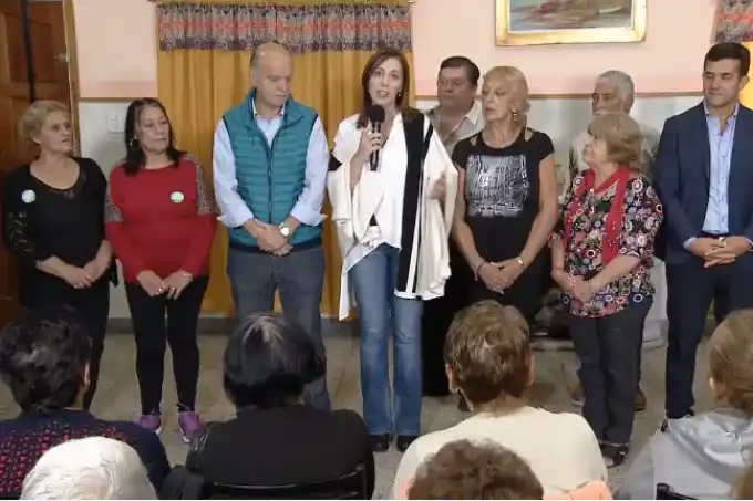 En medio del paro de estatales, Vidal anunció la jubilación digital para hacerla "desde casa"