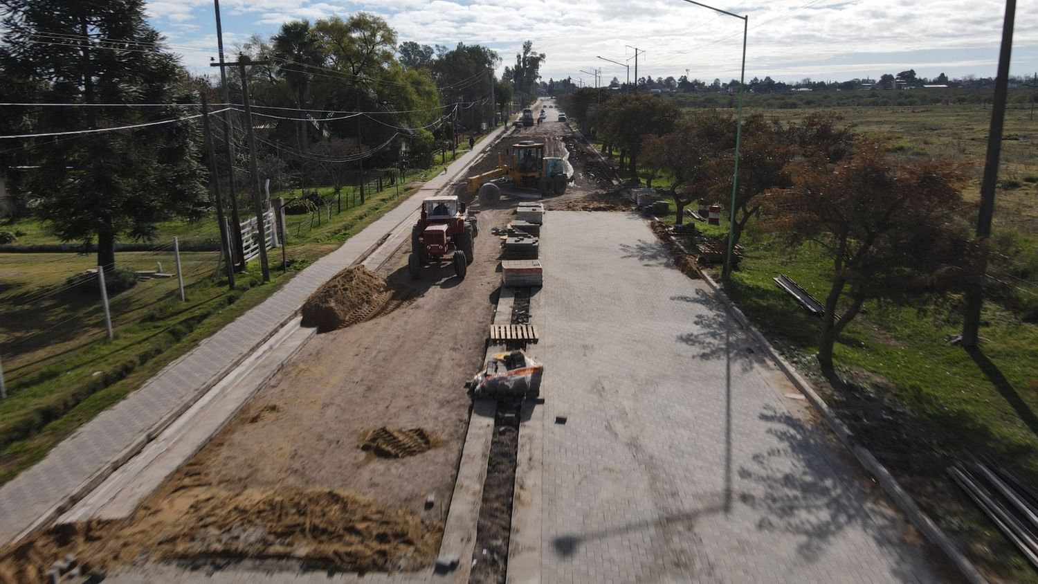 Avanza la colocación de hormigón articulado en calle Mariano Sánchez