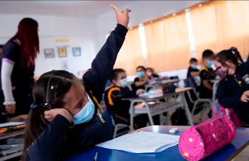 Chile adelantó las vacaciones de invierno por la suba de casos de coronavirus