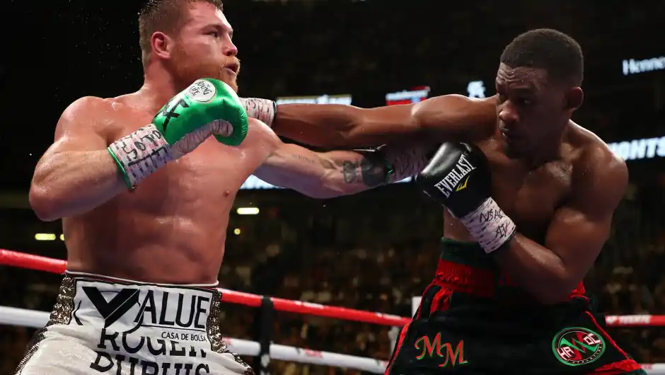 “Canelo” Álvarez es el rey de los medianos