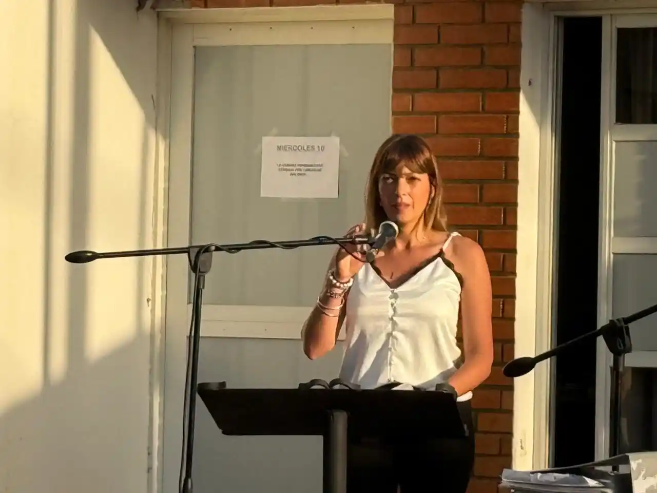 La presidente comunal saliente durante el acto de traspaso de mando