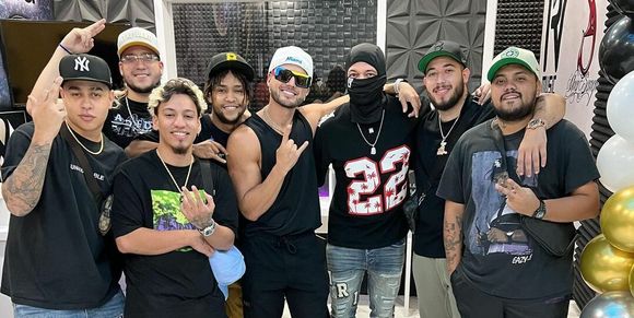 EN DETALLE los artistas que respaldan y se codean con el PRAN DE TOCUYITO (+FOTOS)