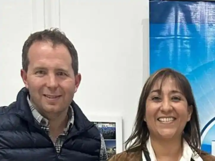 Preocupación por deterioro del sistema de salud: Dirigentes del FEF analizan la crisis con la exministra Sonia Velázquez