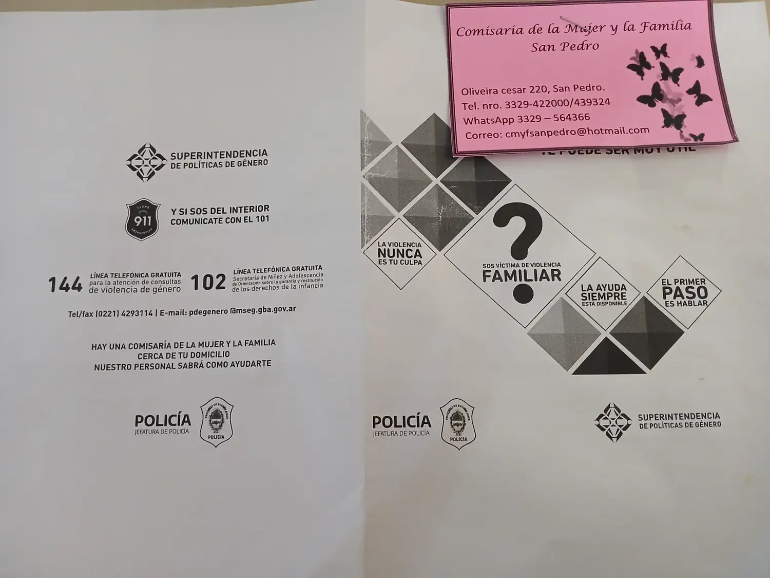 folletos de comisaría de la mujer y la familia