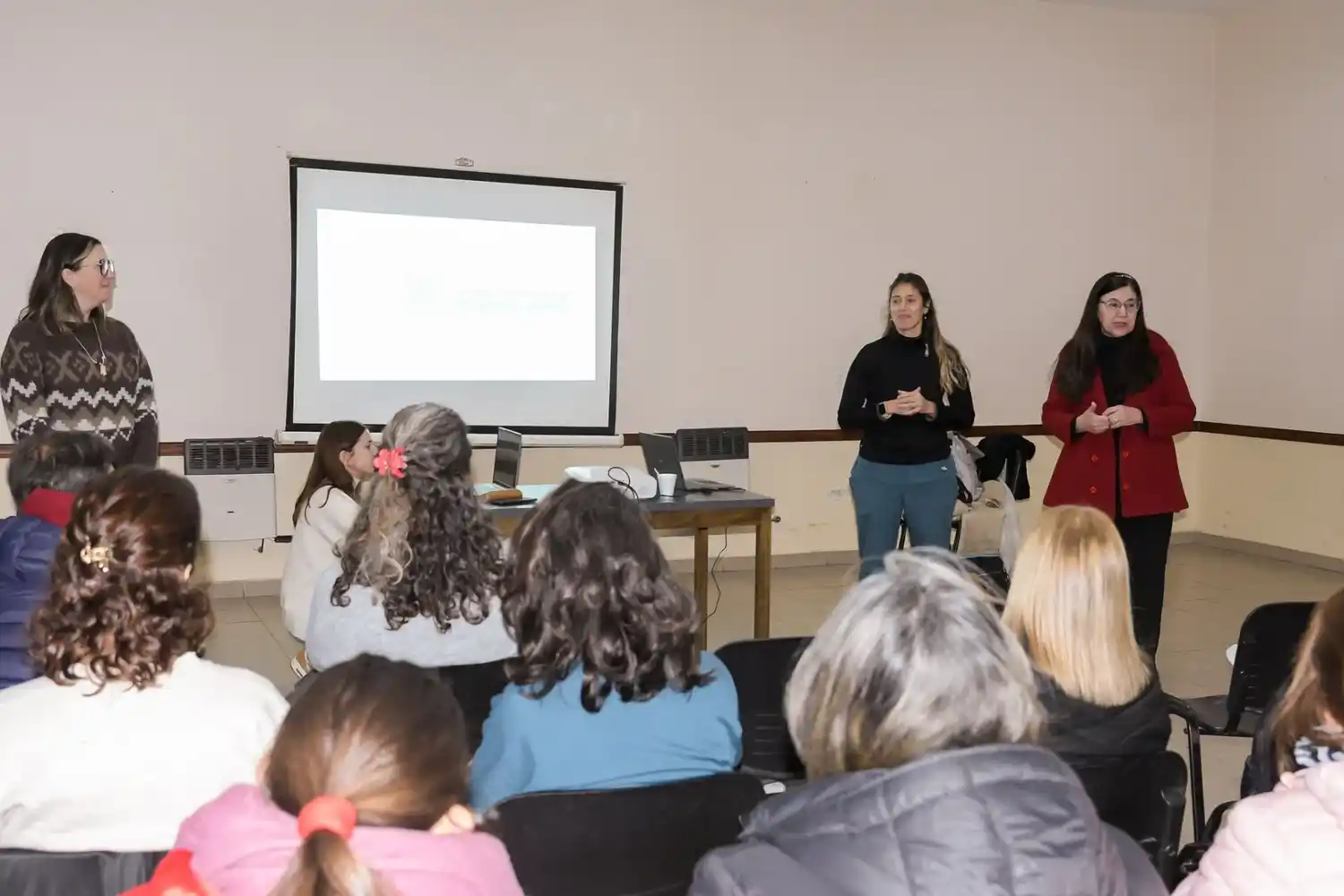 Chascomús reunió a municipios de la región en una jornada sobre zoonosis urbanas y prevención sanitaria