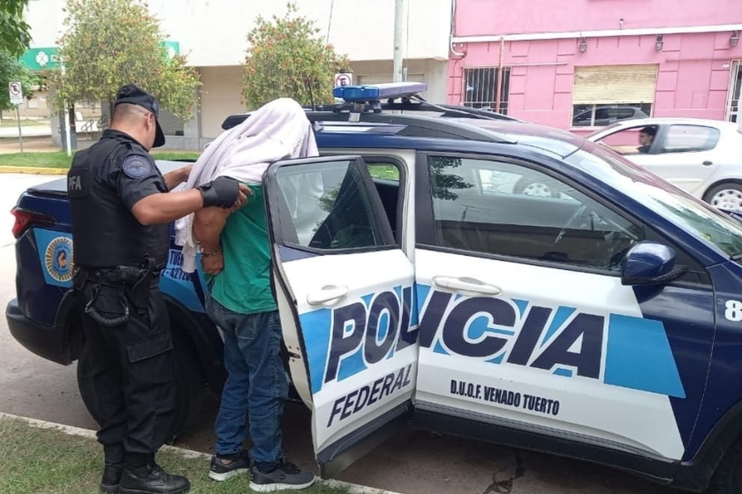 Incautaron una importante cantidad de marihuana y detuvieron a un hombre en la región