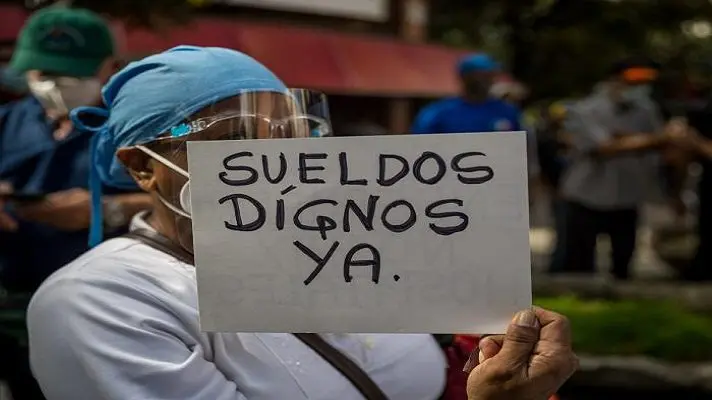 22 años de chavismo, 51 aumentos salariales y el venezolano cada vez más pobre