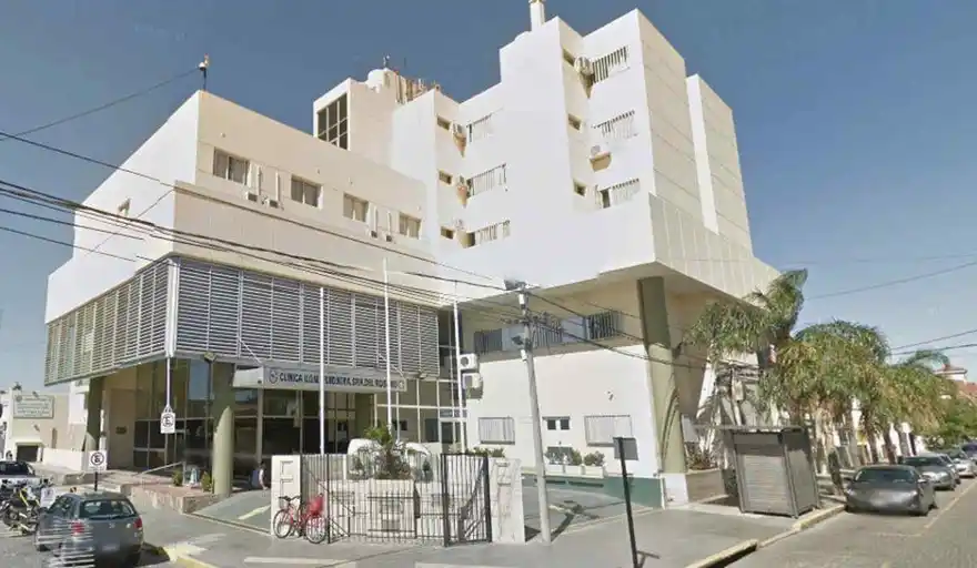 El paciente está internado en la Clínica UOM de San Nicolás.