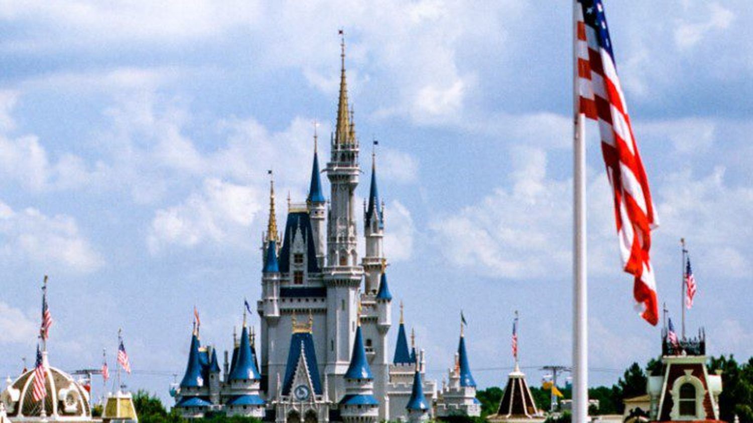 Disney World cambia requisitos para uso de mascarillas en sus parques