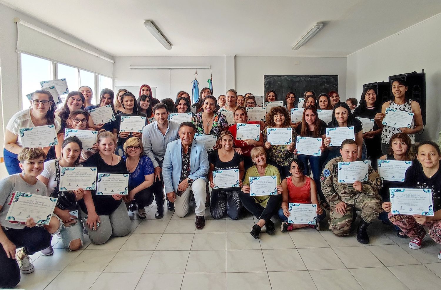 Entregaron certificados del curso de Mucamas en el Instituto Amemt