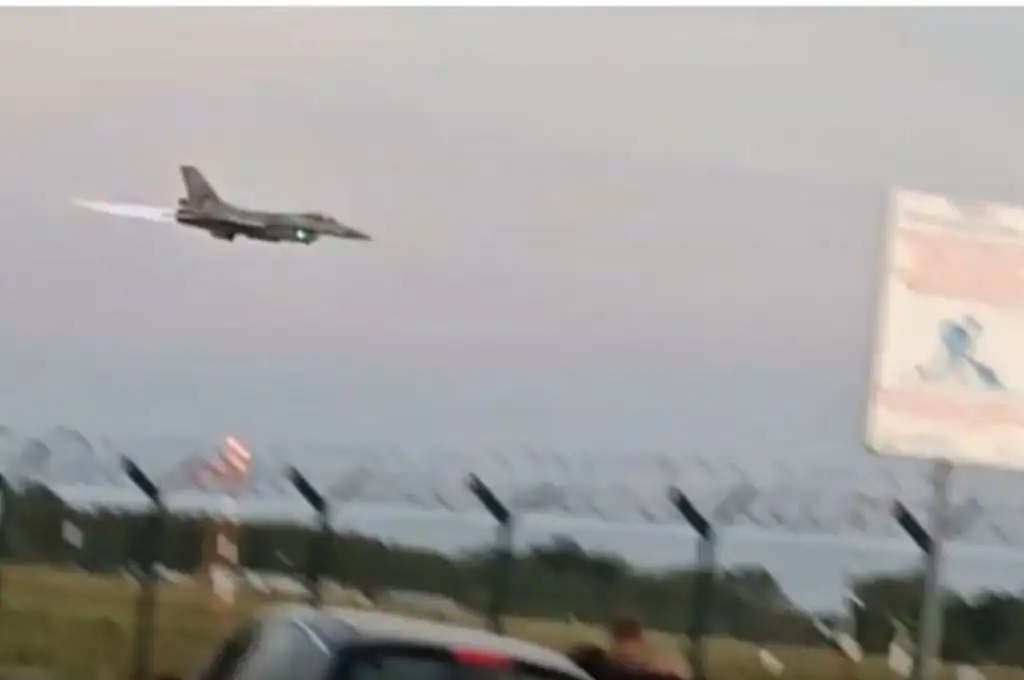 Avión estrellado durante un entrenamiento