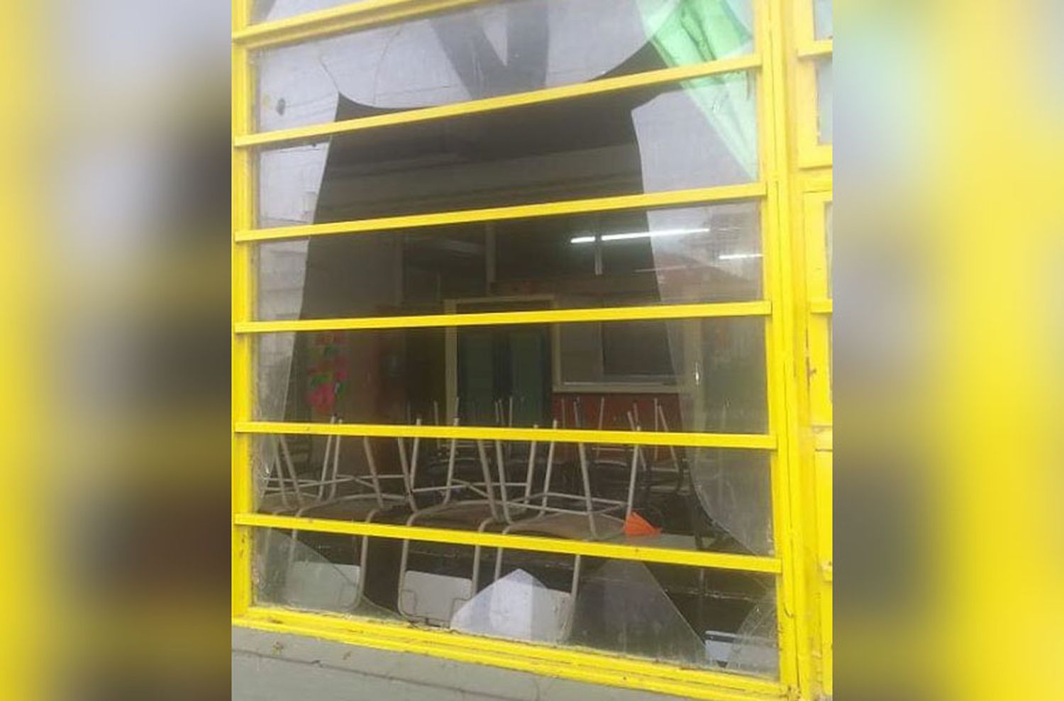 Vandalizaron la escuela 8 del barrio Villa Lourdes