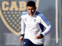 Almirón probó un equipo con el regreso de Rojo y Fabra
