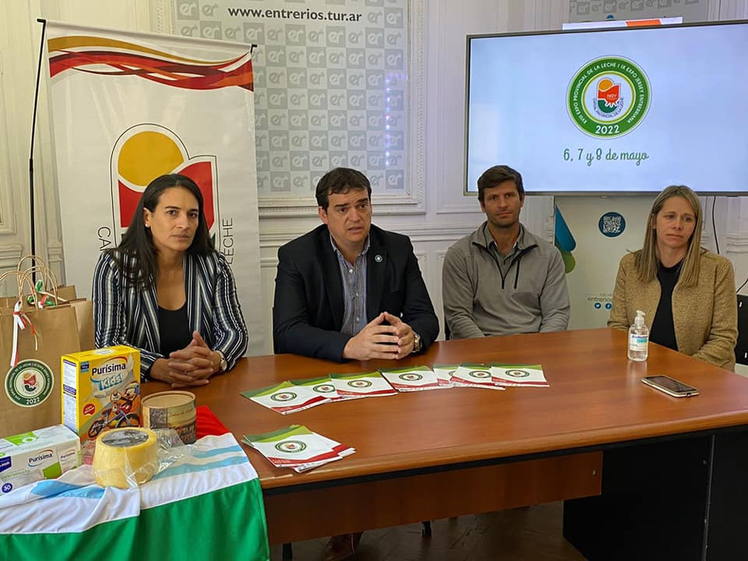 Presentaron la Expo de la Leche en la Secretaría de Turismo