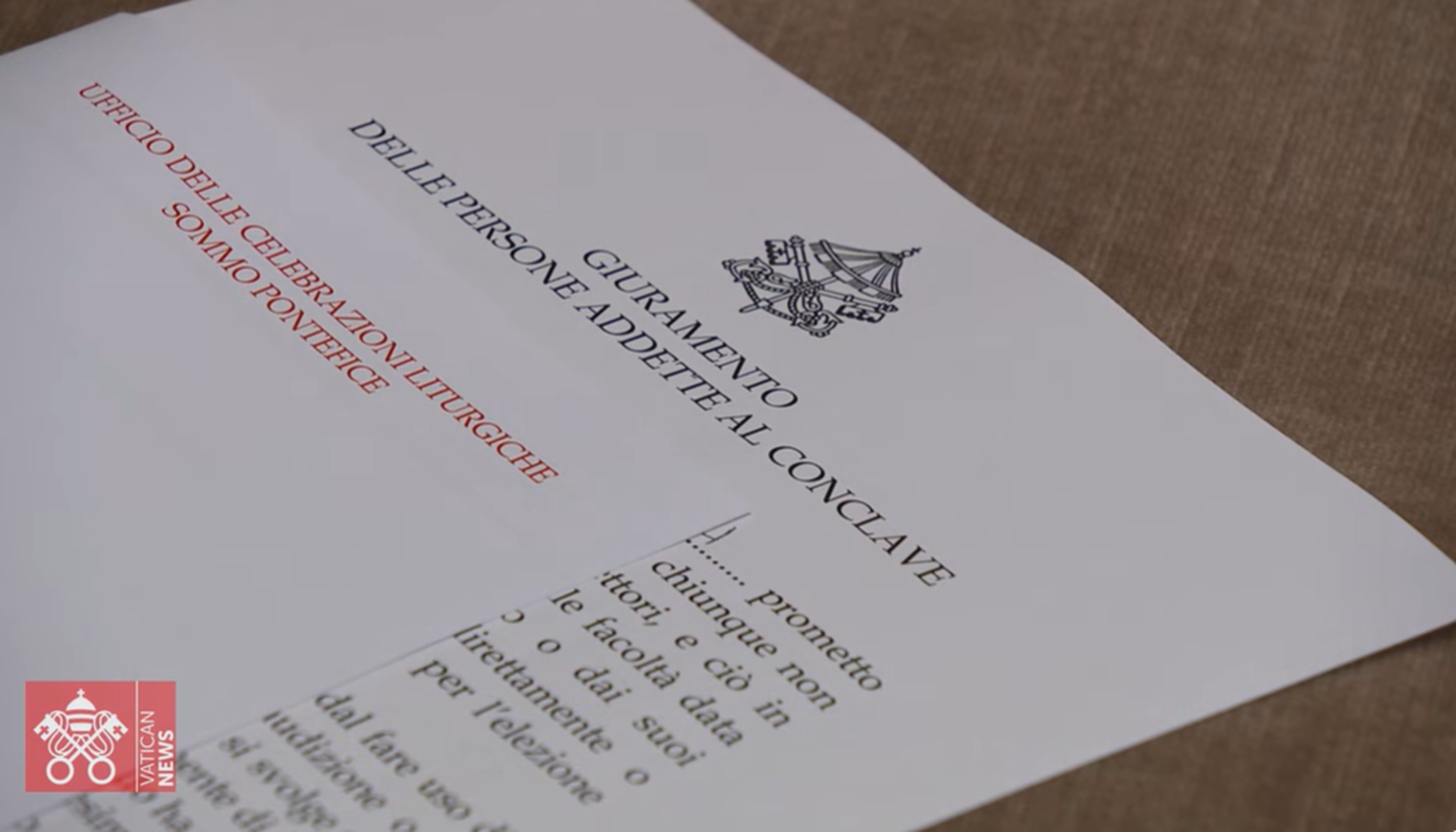 Eclesiásticos y laicos que estarán involucrados en el Cónclave suscribieron el juramento de confidencialidad en la Capilla Paulina.