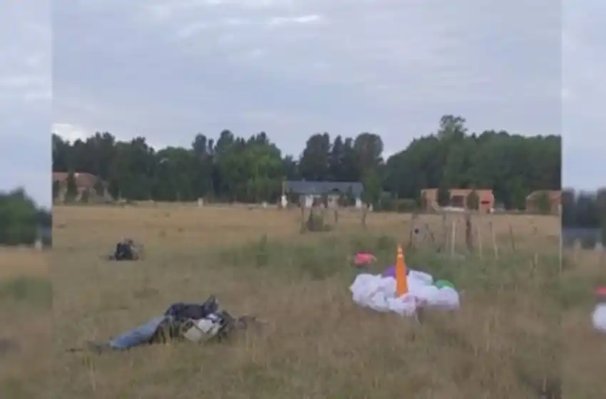 Tragedia en Brandsen: chocan dos parapentes en vuelo y fallece uno de los tripulantes