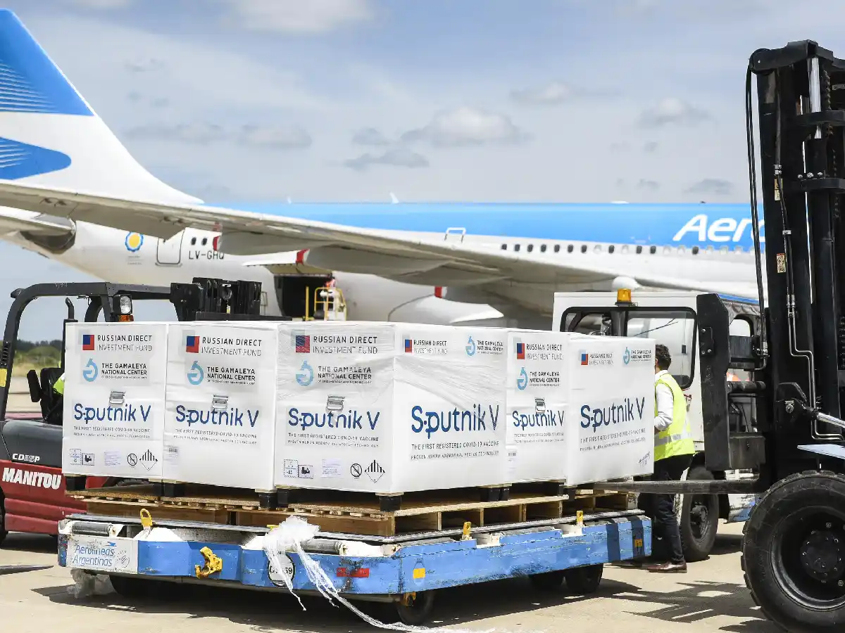 Partirá otro vuelo a Rusia en busca de la tercera tanda de la vacuna Sputnik V