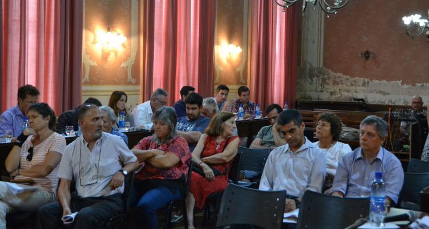 Mayores Contribuyentes tratan el aumento de tasas y hay convocatoria de presencia ciudadana para expresar rechazo