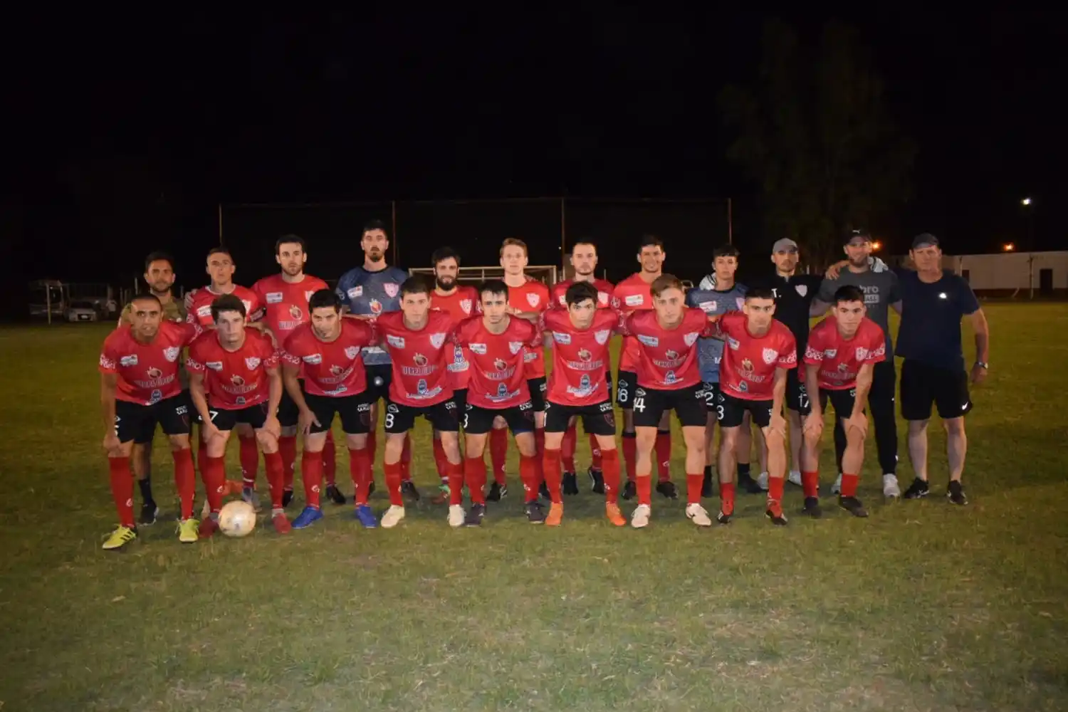 Central Larroque goleó a Juventud Unida en el inicio del fútbol local