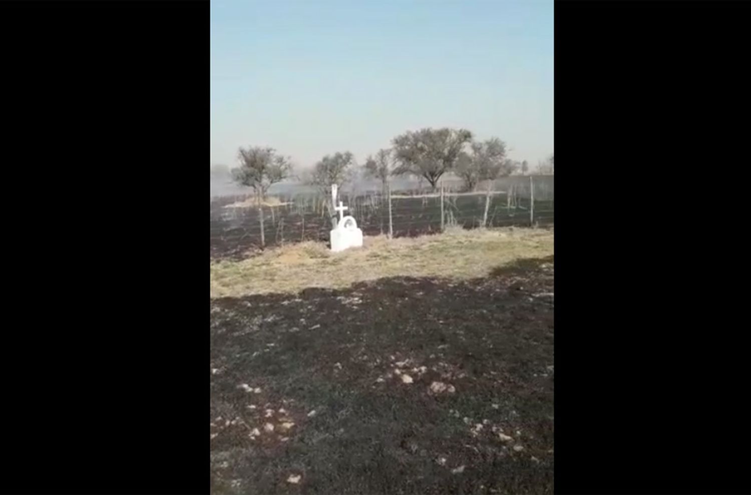 ¿Milagro o casualidad? Un campo ardió en llamas y la zona donde había una Virgen quedó intacta