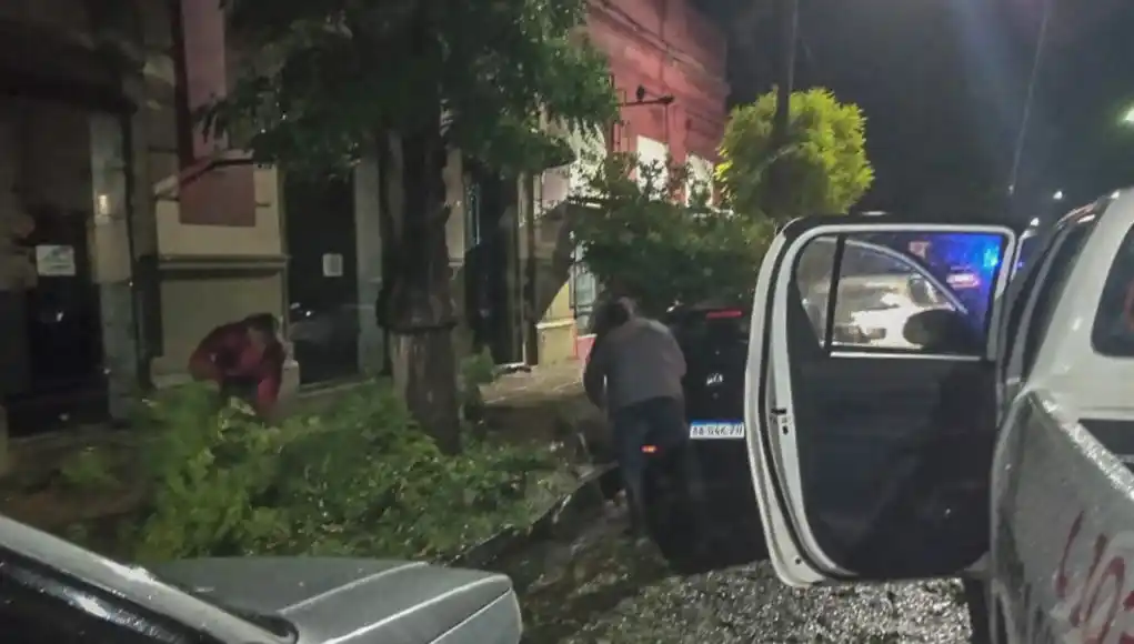 Temporal en Necochea: Defensa Civil brindó asistencia a familias afectadas por las fuertes lluvias