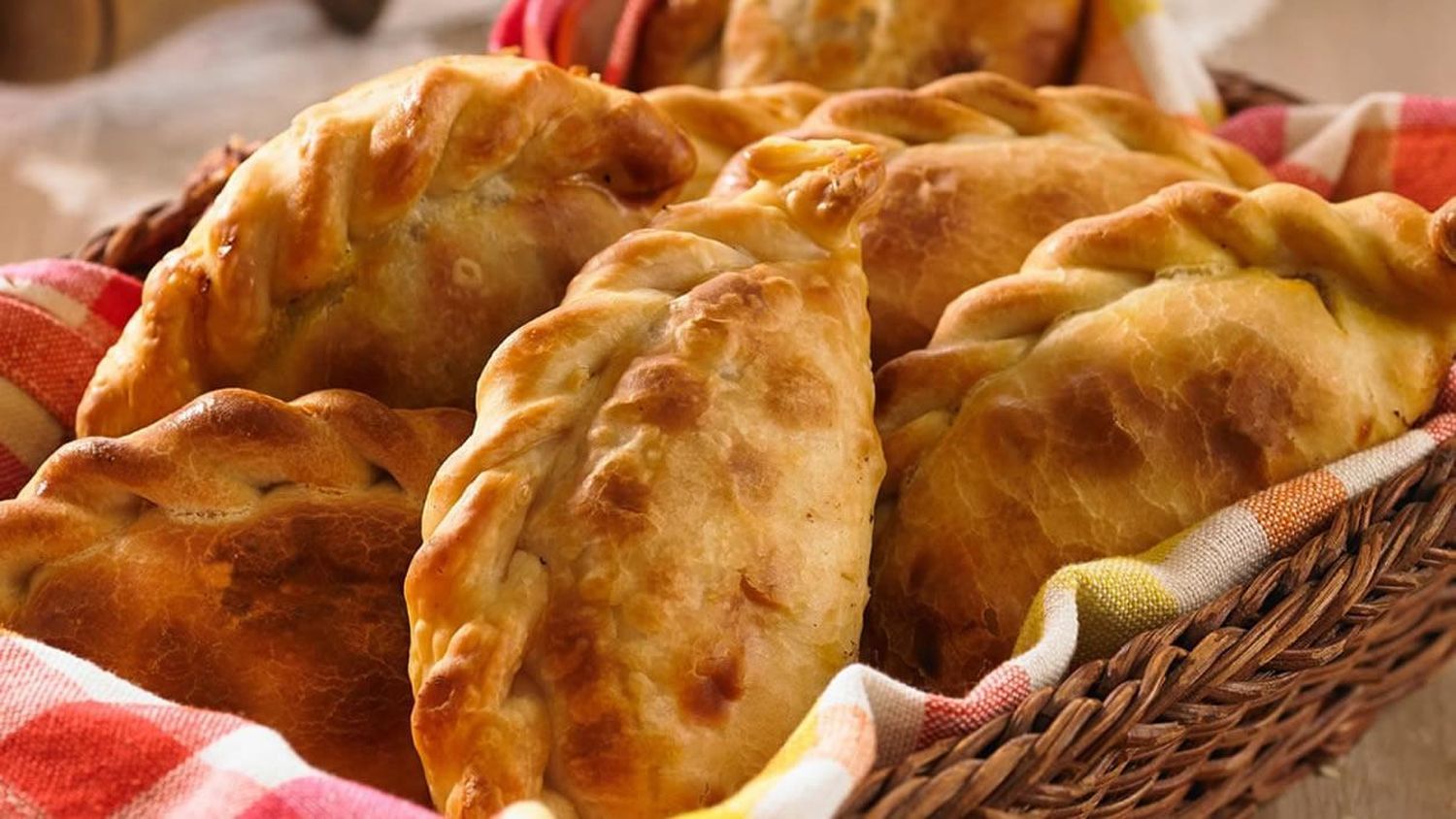 Empanadas criollas de asado