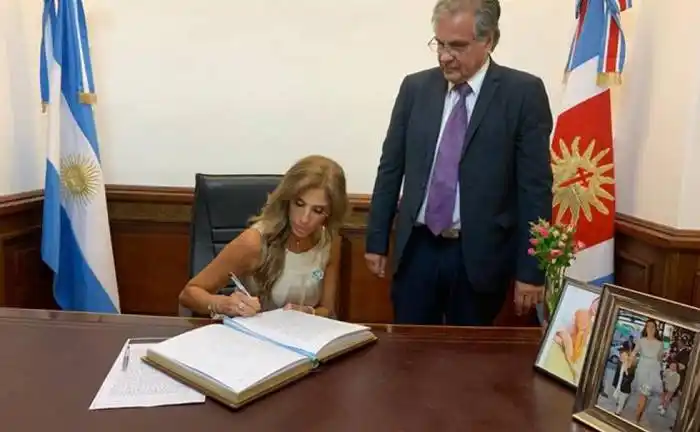 Claudia Ledesma de Zamora, es la Presidenta del país