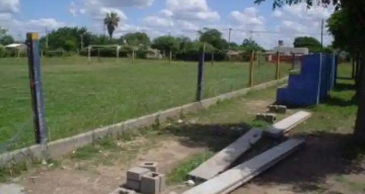 Destrozos y saqueo en la canchita de Independencia